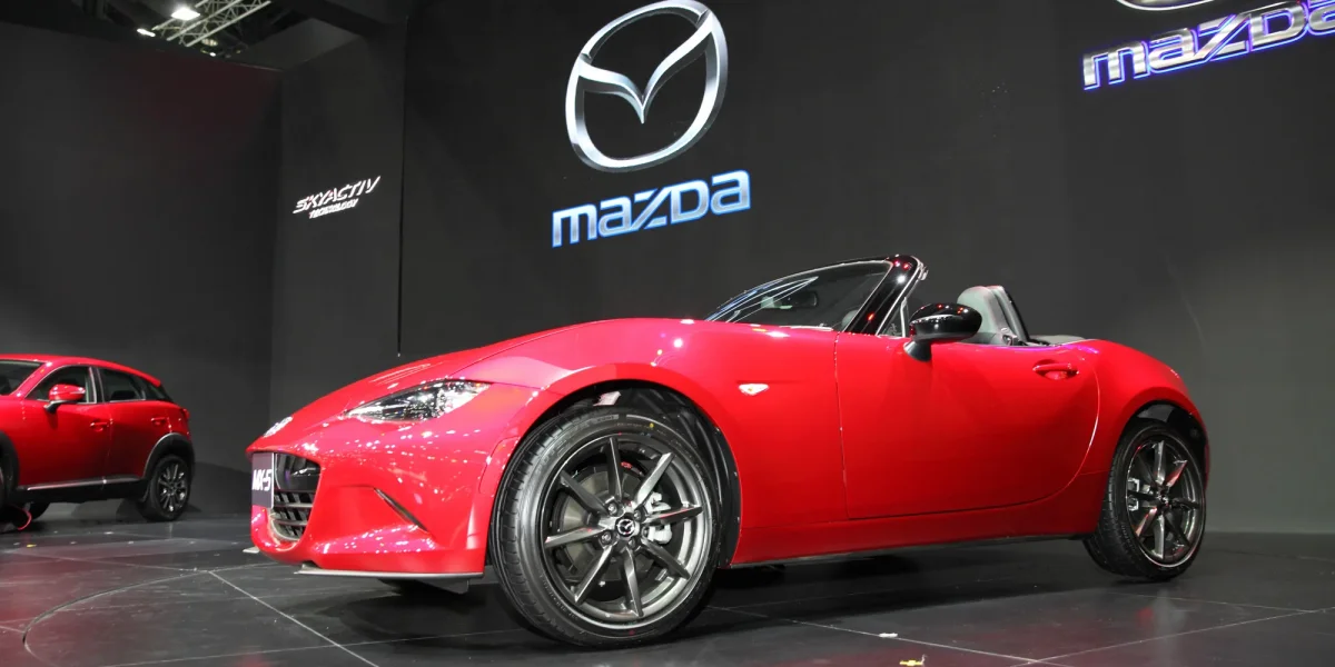 Mazda präsentiert neuen MX5 RF